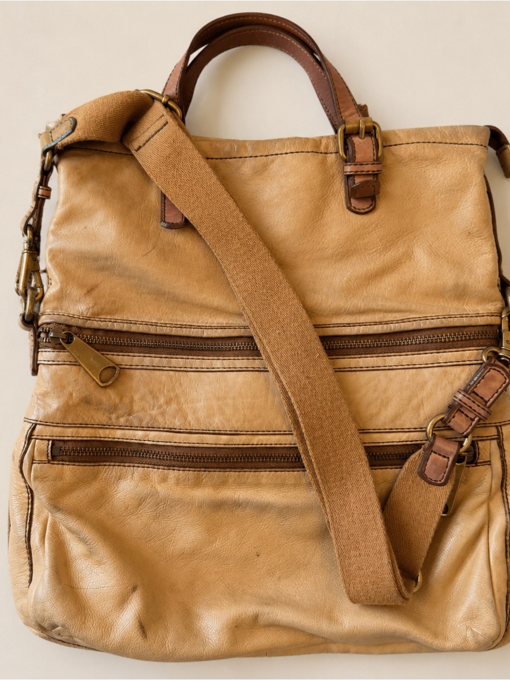 Fossil Convertible Leather Crossbody Tote Bag | Cream Tan Boho - Picture 3 of 8